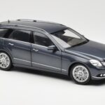 Mercedes E-Class S212 T-Model Tenorit Grey Metallic Minichamps 1:18 B66962447 - image 6 of 8