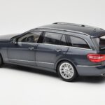 Mercedes E-Class S212 T-Model Tenorit Grey Metallic Minichamps 1:18 B66962447 - image 7 of 8
