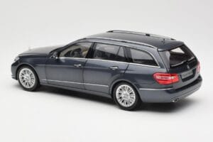 Mercedes E-Class S212 T-Model Tenorit Grey Metallic Minichamps 1:18 B66962447 Diecast — photo 7 of 8