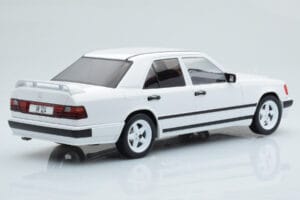 Mercedes E-Class W124 Tuning White MCG 1:18 MCG18343 Diecast — photo 2 of 6