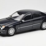 Mercedes E-Class W211 Blue Metallic Kyosho 1:18 B66962147