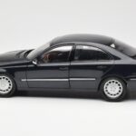 Mercedes E-Class W211 Blue Metallic Kyosho 1:18 B66962147 - image 4 of 8