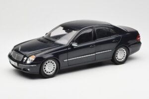 Mercedes E-Class W211 Blue Metallic Kyosho 1:18 B66962147