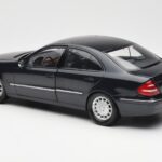 Mercedes E-Class W211 Blue Metallic Kyosho 1:18 B66962147 - image 7 of 8