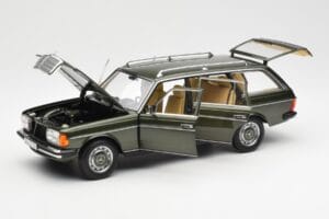 Mercedes 230T W123 T-Model Green Metallic Norev 1:18 183730 Diecast — photo 2 of 8
