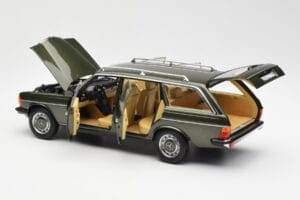 Mercedes 230T W123 T-Model Green Metallic Norev 1:18 183730 Diecast — photo 5 of 8