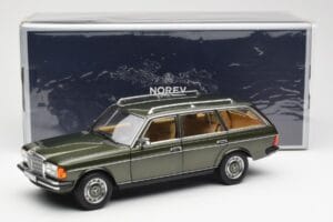 Mercedes 230T W123 T-Model Green Metallic Norev 1:18 183730 Diecast — photo 8 of 8