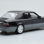Mercedes E60 AMG W124 Black Otto 1:18 - image 2 of 6