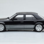Mercedes E60 AMG W124 Black Otto 1:18 - image 3 of 6