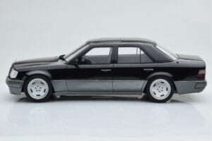 Mercedes E60 AMG W124 Black Otto 1:18 OT131 Resin — photo 3 of 6
