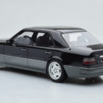 Mercedes E60 AMG W124 Black Otto 1:18 - image 5 of 6