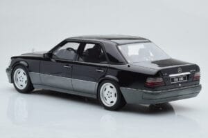 Mercedes E60 AMG W124 Black Otto 1:18 OT131 Resin — photo 5 of 6