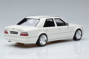 Mercedes E60 AMG W124 White Otto 1:18 B66040640 Resin — photo 2 of 6
