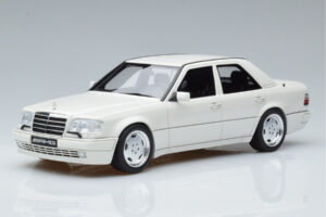 Mercedes E60 AMG W124 White Otto 1:18
