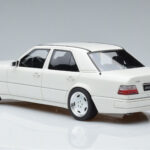 Mercedes E60 AMG W124 White Otto 1:18 - image 5 of 6