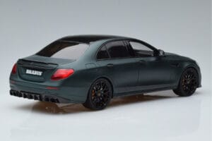 Mercedes E63 AMG Brabus 800 W213 Green GT Spirit 1:18 GT208 Resin — photo 2 of 6
