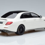 Mercedes AMG E63 S W213 White GT Spirit 1:18 - image 2 of 6