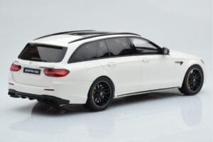 Mercedes AMG E63 S S213 T-Model White GT Spirit 1:18 GT795 Resin — photo 2 of 6