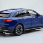 Mercedes EQC 400 Brilliant Blue NZG 1:18 - image 3 of 8