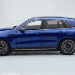 Mercedes EQC 400 Brilliant Blue NZG 1:18 - image 4 of 8