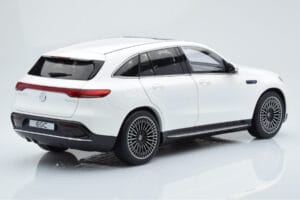 Mercedes EQC 400 Diamond White NZG 1:18 B66963756 Diecast — photo 3 of 8