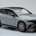 Mercedes EQE SUV X294 AMG Line Alpine Grey NZG 1:18 - image 6 of 8