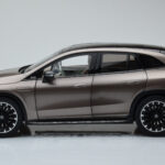 Mercedes EQE SUV X294 AMG Line Velvet Brown NZG 1:18 - image 4 of 8