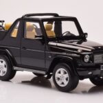 Mercedes G500 W463 Convertible Obsidian Black Otto 1:18 - image 4 of 6