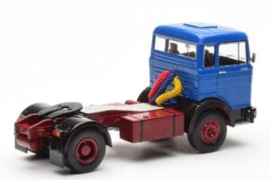 Mercedes LPS 1632 Blue IXO 1:43 TR175 Diecast — photo 3 of 4