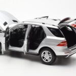 Mercedes M-Class W166 Iridium Silver Metallic Minichamps 1:18 B66960064 - image 5 of 8