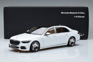 Mercedes Maybach S600 W222 V12 Biturbo Diamond White Almost Real 1:18 820116 Diecast — photo 11 of 11