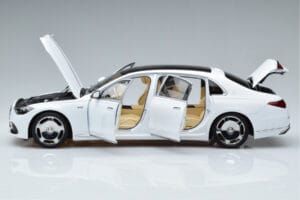 Mercedes Maybach S600 W222 V12 Biturbo Diamond White Almost Real 1:18 820116 Diecast — photo 5 of 11