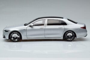Mercedes Maybach S600 W222 V12 Biturbo Hightech Silver Almost Real 1:18 820118 Diecast — photo 5 of 12