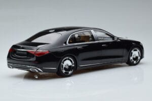 Mercedes Maybach S600 W222 V12 Biturbo Obsidian Black Almost Real 1:18 820115 Diecast — photo 3 of 11