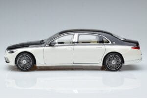 Mercedes Maybach S680 X223 White Norev 1:18 B66961424 Diecast — photo 4 of 7
