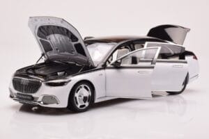 Mercedes Maybach S680 W223 Obsidian Black Diamond White Almost Real 1:18 820121 Diecast — photo 2 of 7
