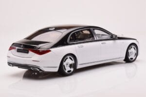 Mercedes Maybach S680 W223 Obsidian Black Diamond White Almost Real 1:18 820121 Diecast — photo 3 of 7