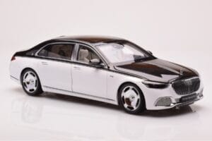Mercedes Maybach S680 W223 Obsidian Black Diamond White Almost Real 1:18 820121 Diecast — photo 5 of 7