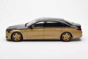 Mercedes Maybach S680 W223 Obsidian Black Sand Almost Real 1:18 820124 Diecast — photo 4 of 7