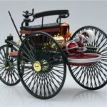 Mercedes Patent Motorwagen Green Norev 1:18 - image 5 of 6