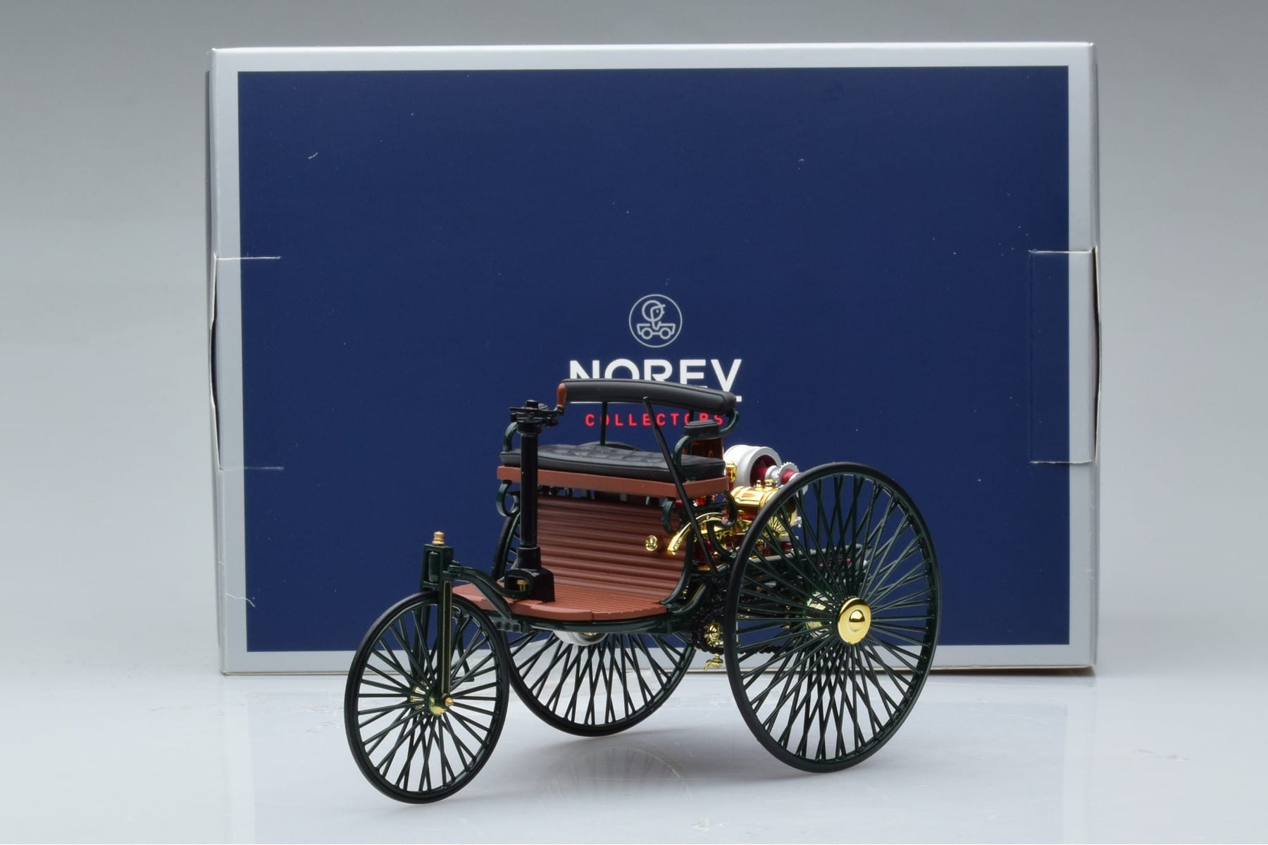Mercedes Patent Motorwagen Green Norev 1:18 183701 Diecast — photo 6 of 6