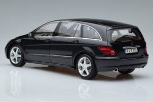 Mercedes R-Class W251 Obsidian Black Minichamps 1:18 B66962325 Diecast — photo 6 of 7
