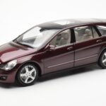 Mercedes R-Class W251 Red Metallic Minichamps 1:18