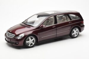 Mercedes R-Class W251 Red Metallic Minichamps 1:18 150034602