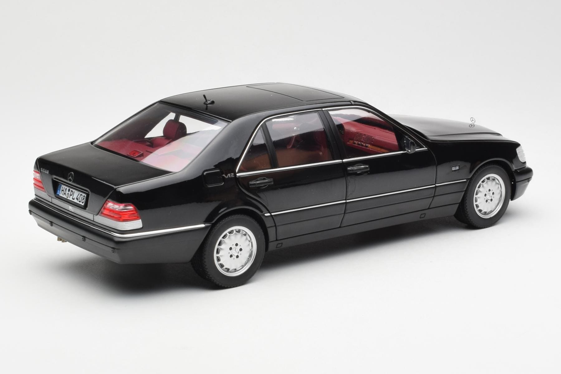 Mercedes S600 W140 Black Norev 1:18 183722 Diecast — photo 3 of 8