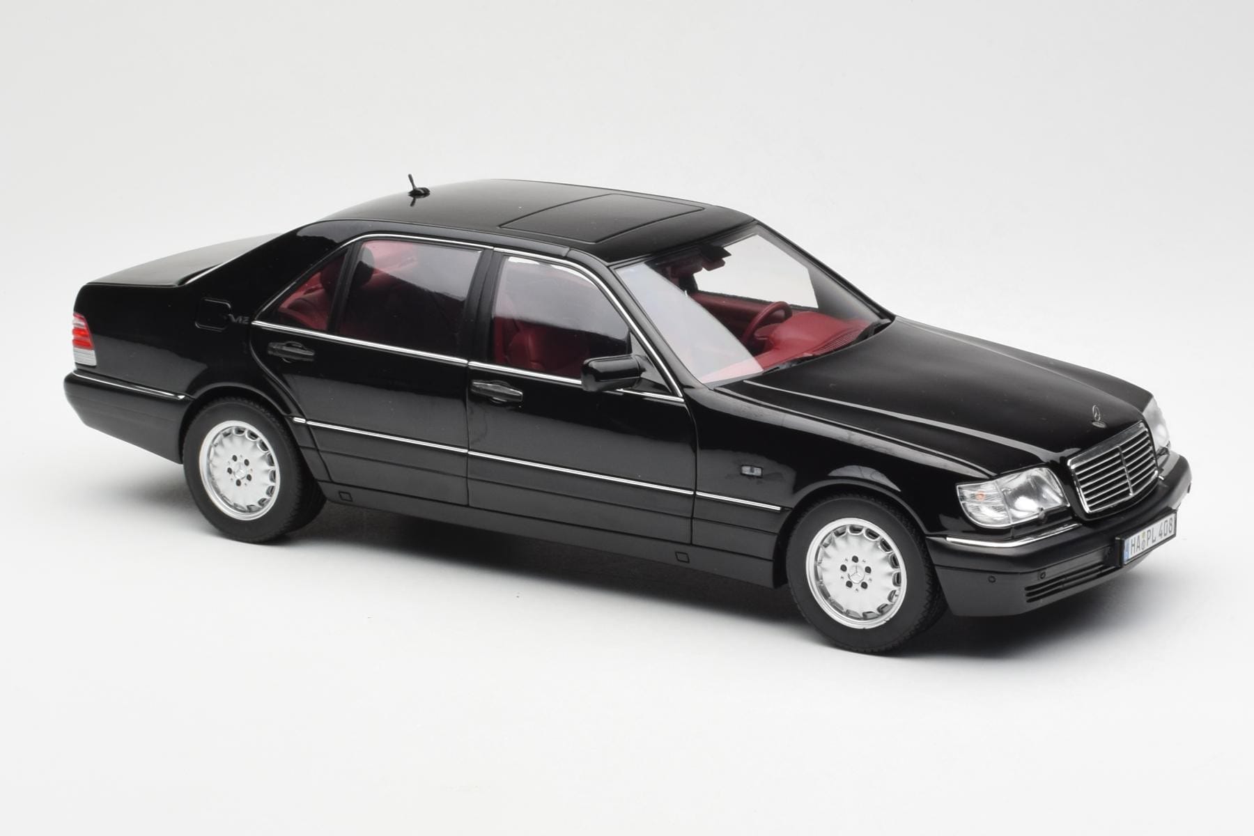 Mercedes S600 W140 Black Norev 1:18 183722 Diecast — photo 6 of 8