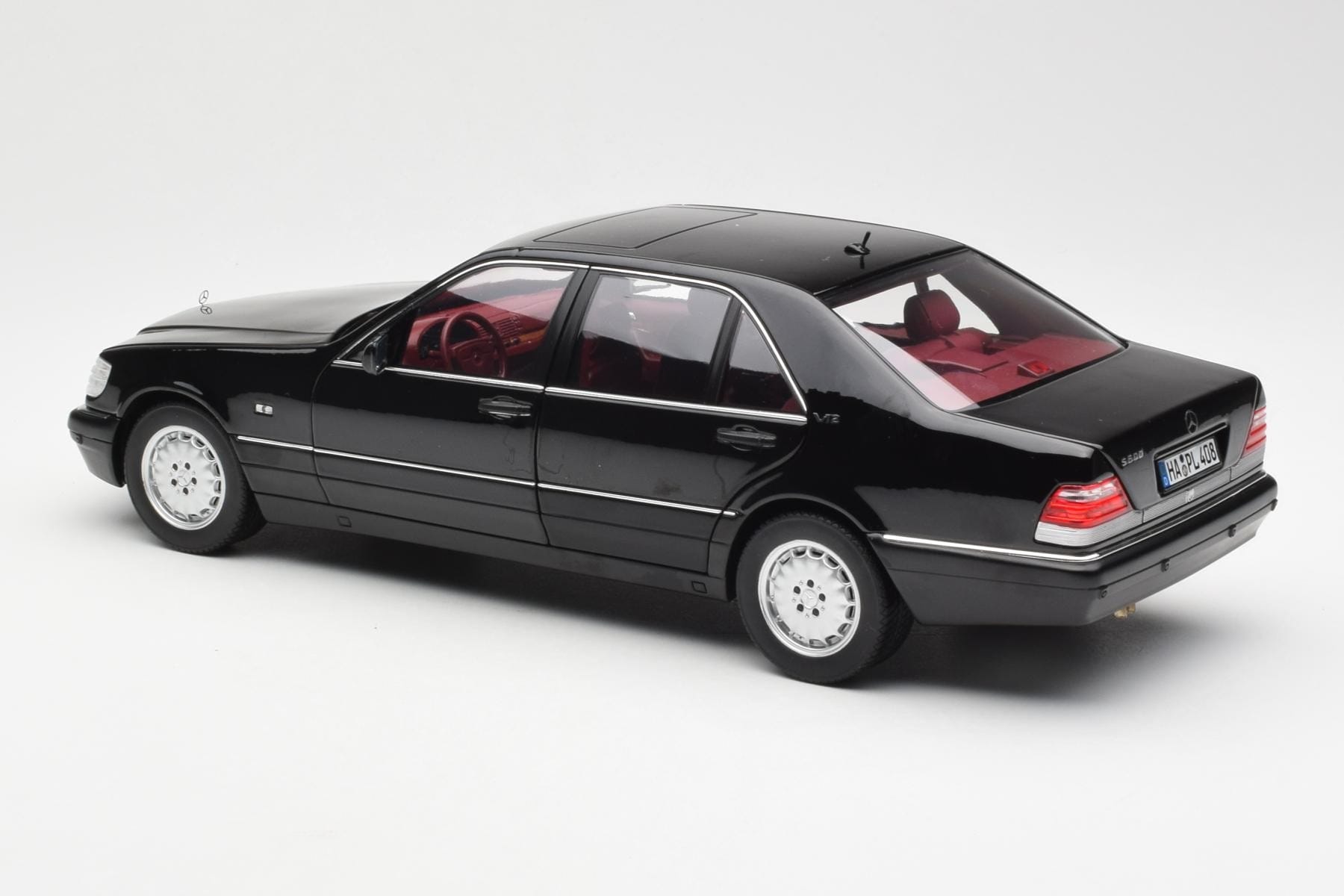 Mercedes S600 W140 Black Norev 1:18 183722 Diecast — photo 7 of 8