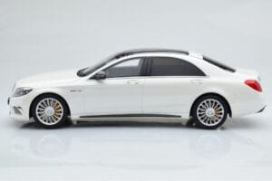 Mercedes AMG S65 W222 White GT Spirit 1:18 B66960371 Resin — photo 3 of 8
