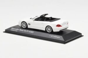 Mercedes SL 55 AMG R230 White Minichamps 1:43 400036170 Diecast — photo 3 of 4