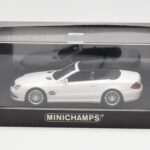 Mercedes SL 55 AMG R230 White Minichamps 1:43 - image 4 of 4